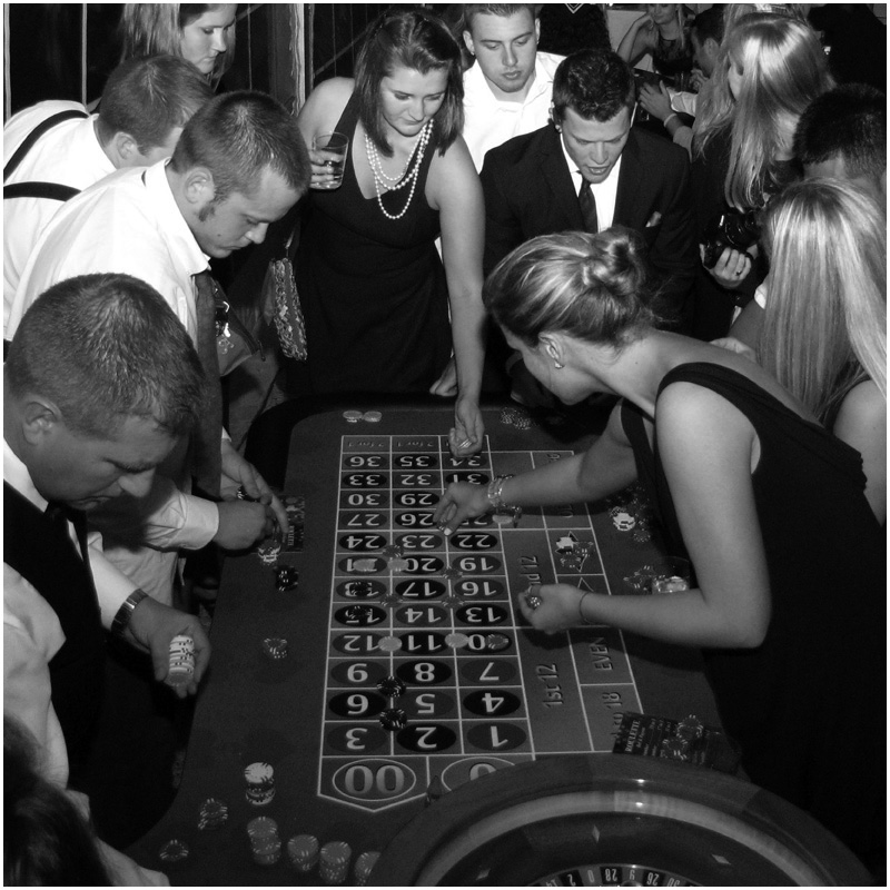 people playing roulette