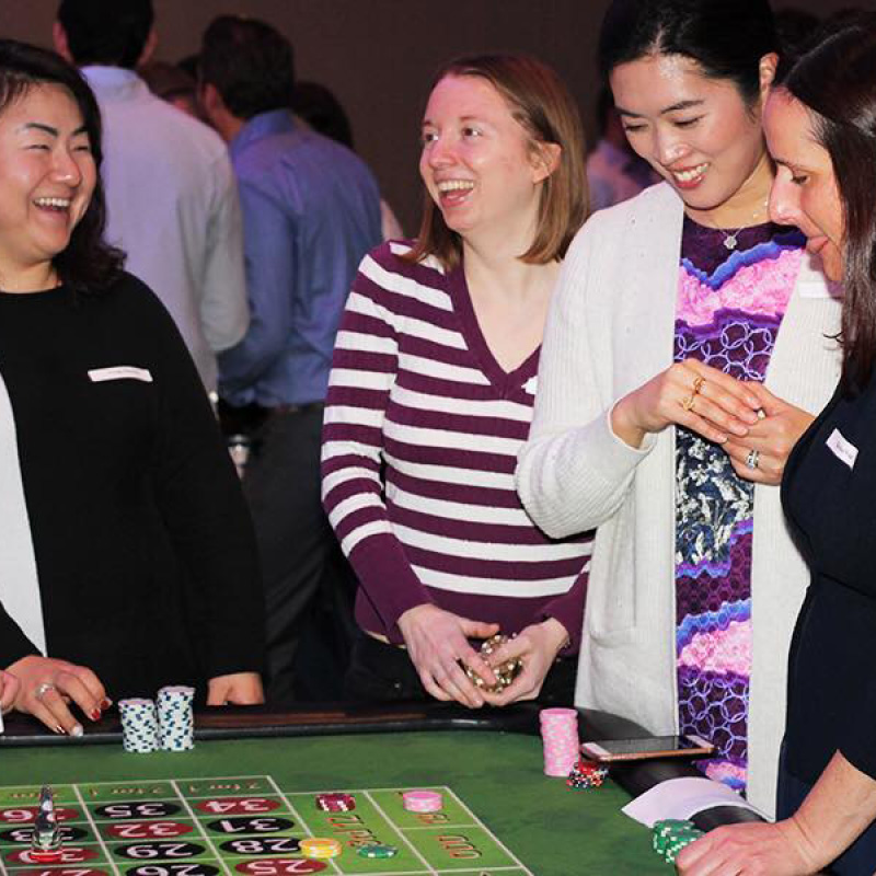 women playing roulette