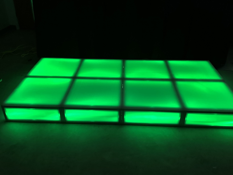 Glow Stage Green 72x800x600